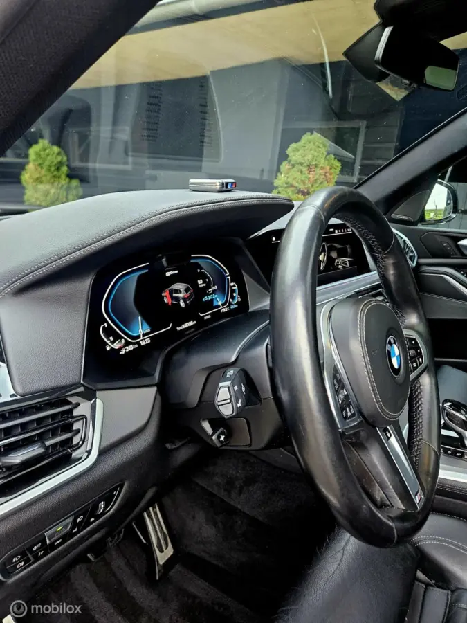 xDrive45E High Executive Hybride 394PK | SKY Lounge