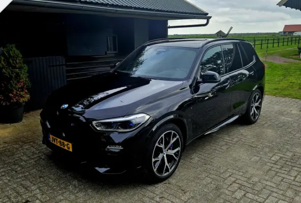 xDrive45E High Executive Hybride 394PK | SKY Lounge