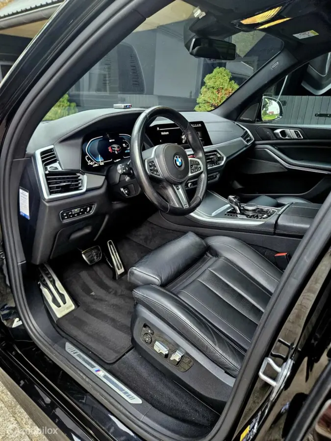 xDrive45E High Executive Hybride 394PK | SKY Lounge