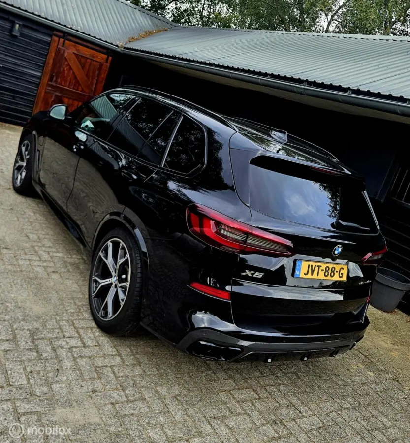xDrive45E High Executive Hybride 394PK | SKY Lounge