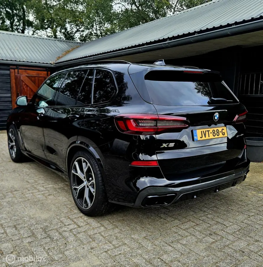xDrive45E High Executive Hybride 394PK | SKY Lounge