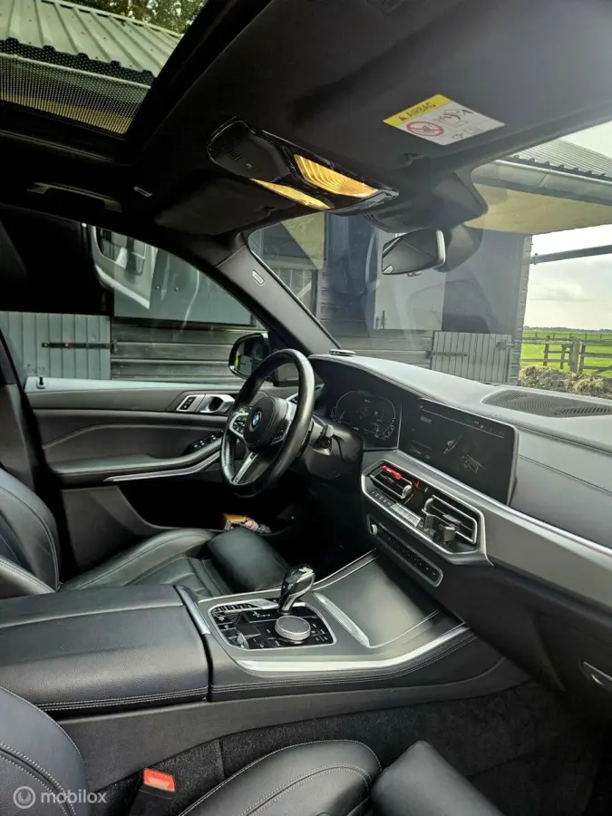 xDrive45E High Executive Hybride 394PK | SKY Lounge