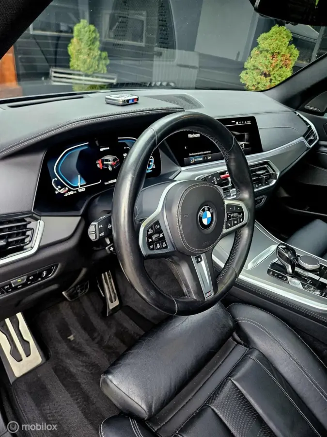 xDrive45E High Executive Hybride 394PK | SKY Lounge