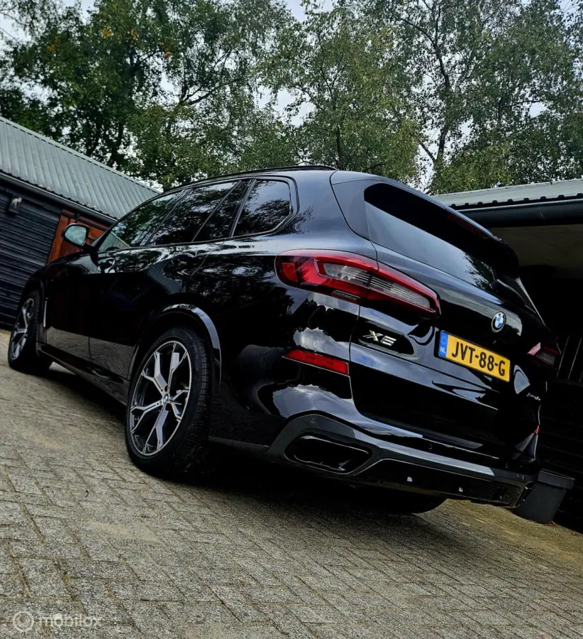 xDrive45E High Executive Hybride 394PK | SKY Lounge