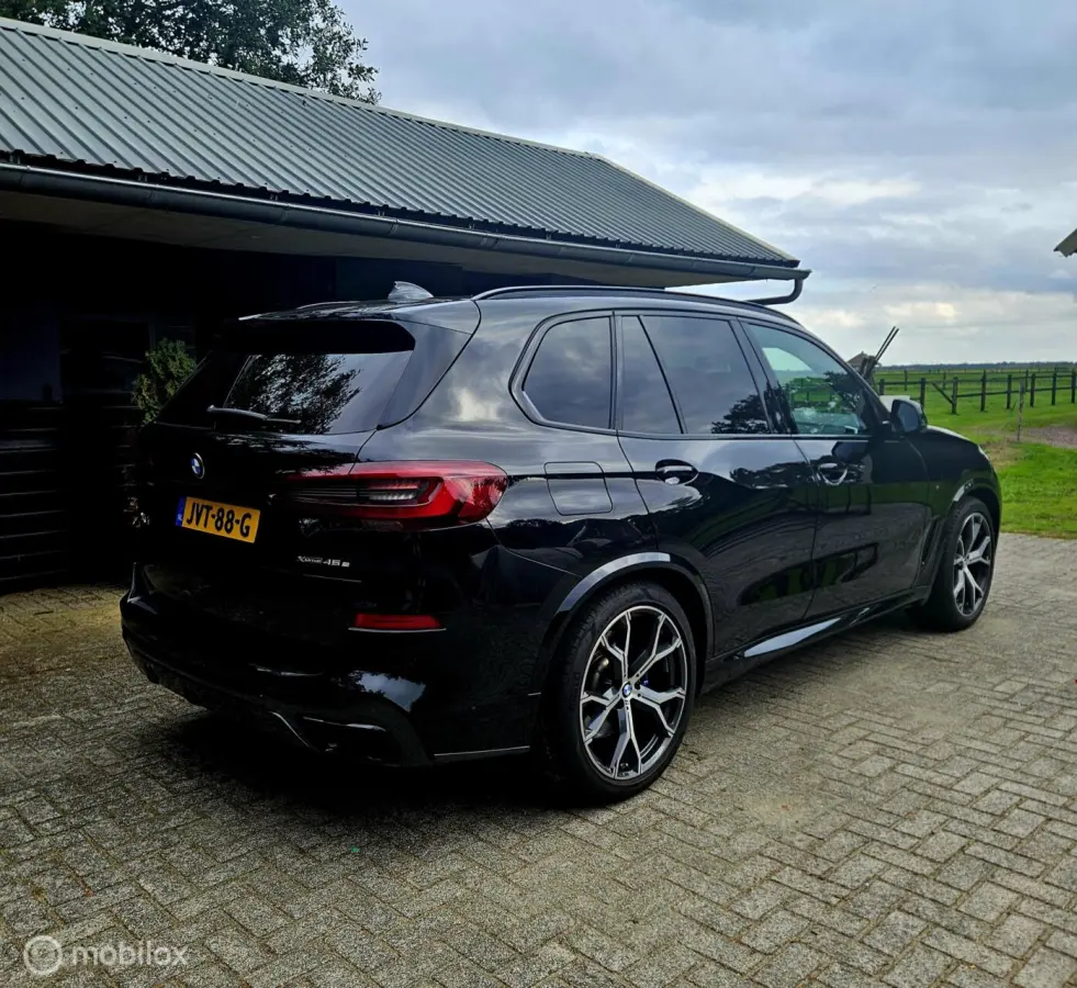 xDrive45E High Executive Hybride 394PK | SKY Lounge