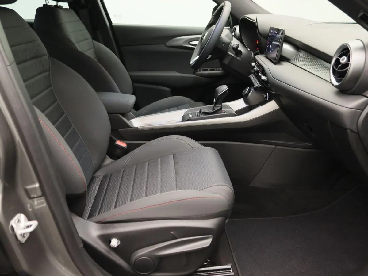 1.3T PHEV Sprint Aut. | LED | Adaptieve Cruise Control | Navi |