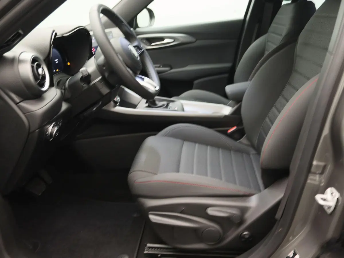 1.3T PHEV Sprint Aut. | LED | Adaptieve Cruise Control | Navi |