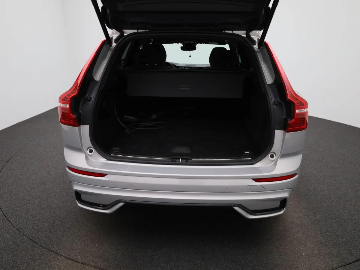 2.0 T8 Plug-in hybrid AWD Plus Dark | Panoramadak | Automaat | Apple Carplay / Android Auto | Stoel-stuurverwarming | Virtual Cockpit | Camera | Climate Control | Leder | Elektrisch Verstelb