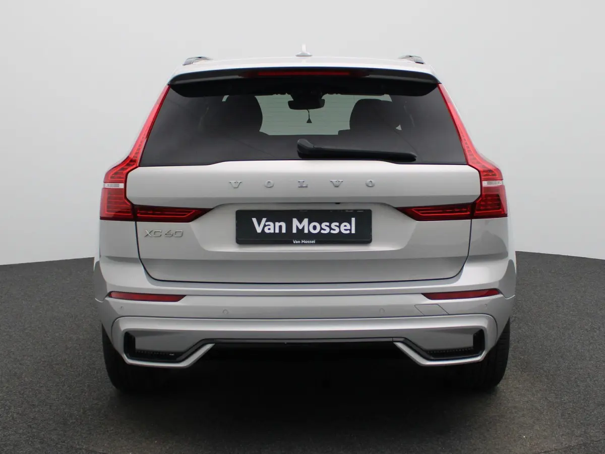 2.0 T8 Plug-in hybrid AWD Plus Dark | Panoramadak | Automaat | Apple Carplay / Android Auto | Stoel-stuurverwarming | Virtual Cockpit | Camera | Climate Control | Leder | Elektrisch Verstelb
