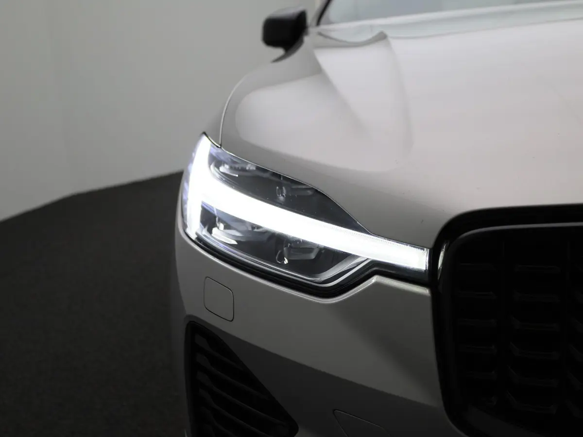 2.0 T8 Plug-in hybrid AWD Plus Dark | Panoramadak | Automaat | Apple Carplay / Android Auto | Stoel-stuurverwarming | Virtual Cockpit | Camera | Climate Control | Leder | Elektrisch Verstelb