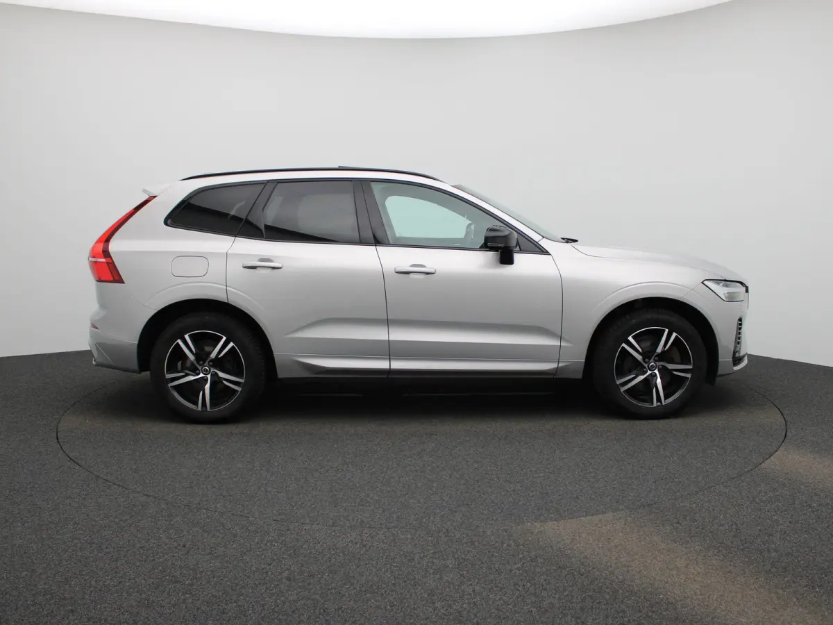 2.0 T8 Plug-in hybrid AWD Plus Dark | Panoramadak | Automaat | Apple Carplay / Android Auto | Stoel-stuurverwarming | Virtual Cockpit | Camera | Climate Control | Leder | Elektrisch Verstelb