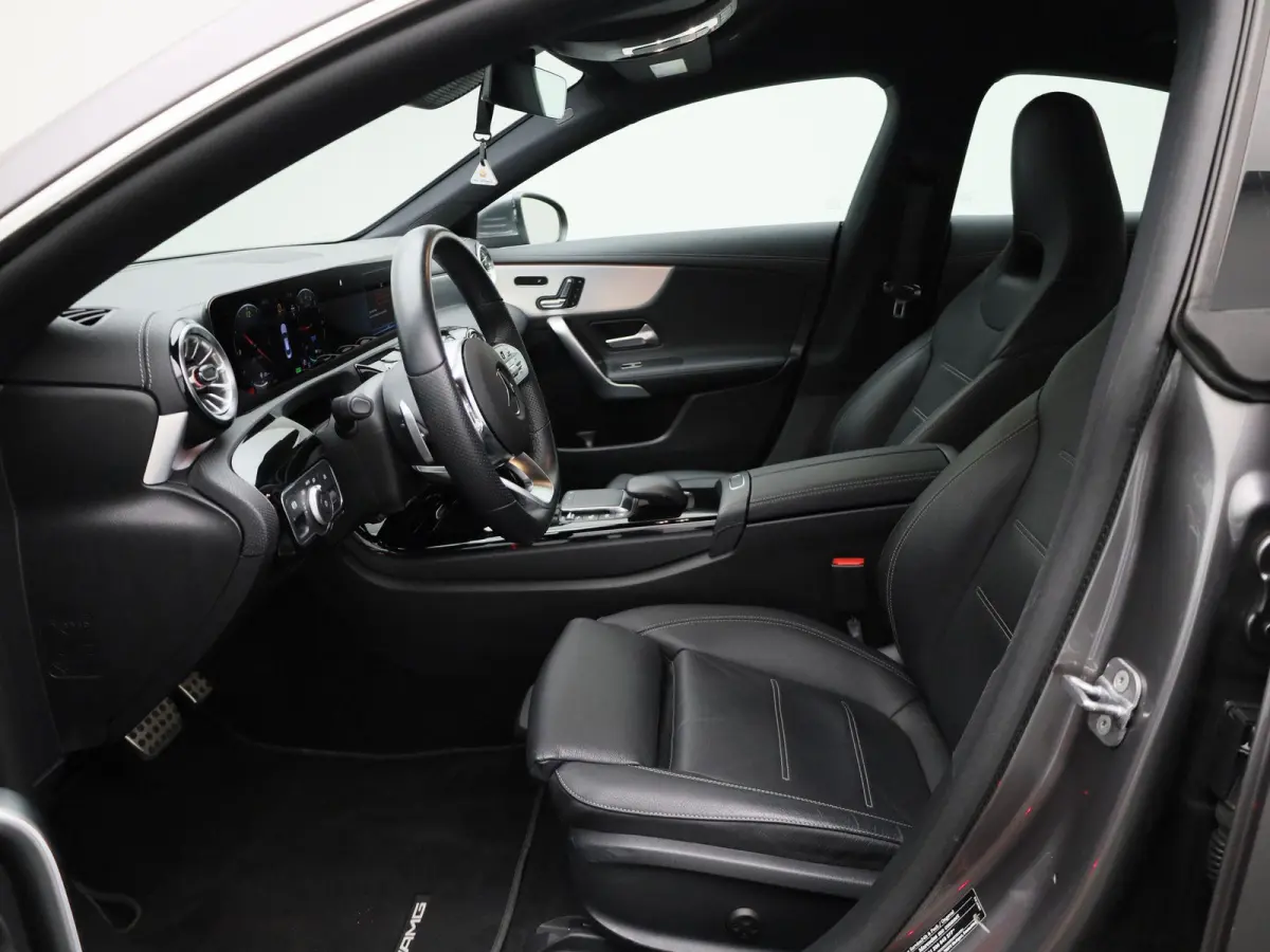 250 e AMG Line | Automaat | LMV | Virtual cockpit | Sfeer verlichting | Parkeer sensoren | Camera | Leder | Navigatie | Climate control | Stoel verwarming | DAB | Cruise control