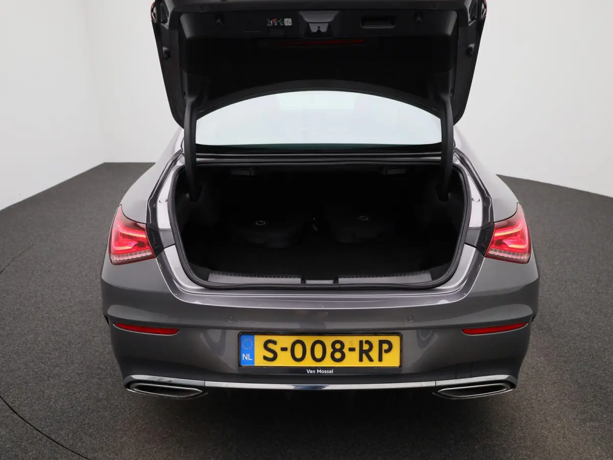 250 e AMG Line | Automaat | LMV | Virtual cockpit | Sfeer verlichting | Parkeer sensoren | Camera | Leder | Navigatie | Climate control | Stoel verwarming | DAB | Cruise control