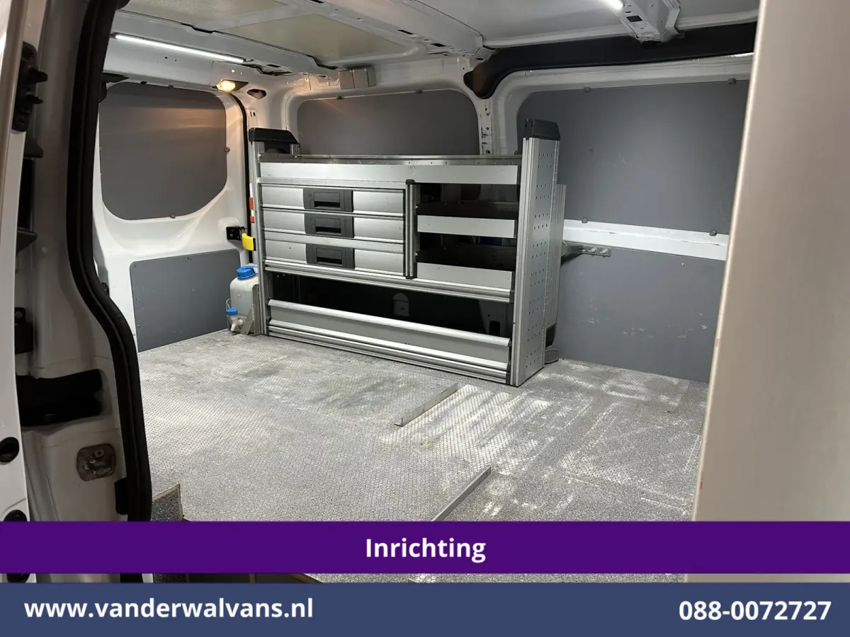 2.0 TDCI L1H1 Inrichting Euro6 Airco | 2500kg Trekhaak | Camera | Omvormer | LED | Cruisecontrol | Android Auto Stoelverwarming, Verwarmde voorruit, Parkeersensoren, Bijrijdersbank