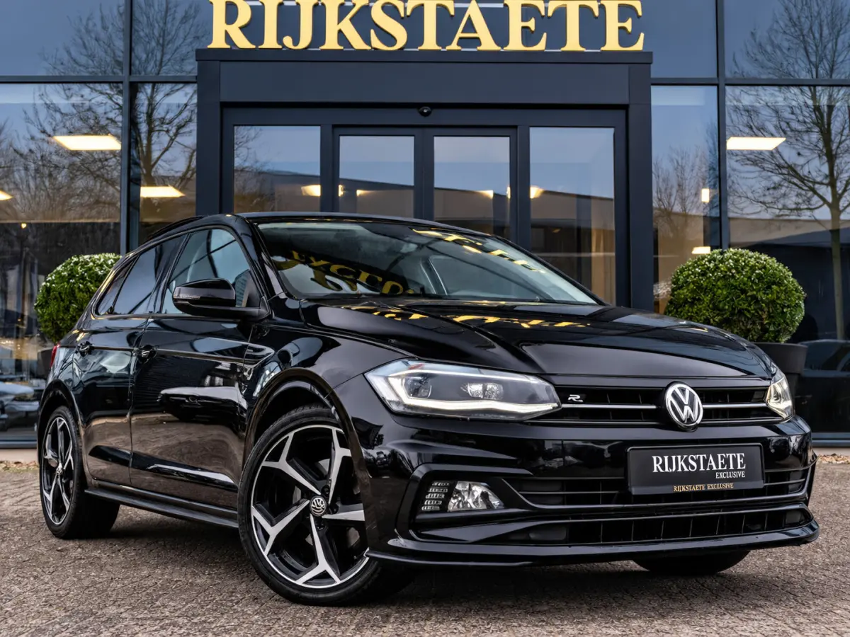 1.0 TSI R-LINE|PANO|CARPLAY|17''|ACC|LED|PDC