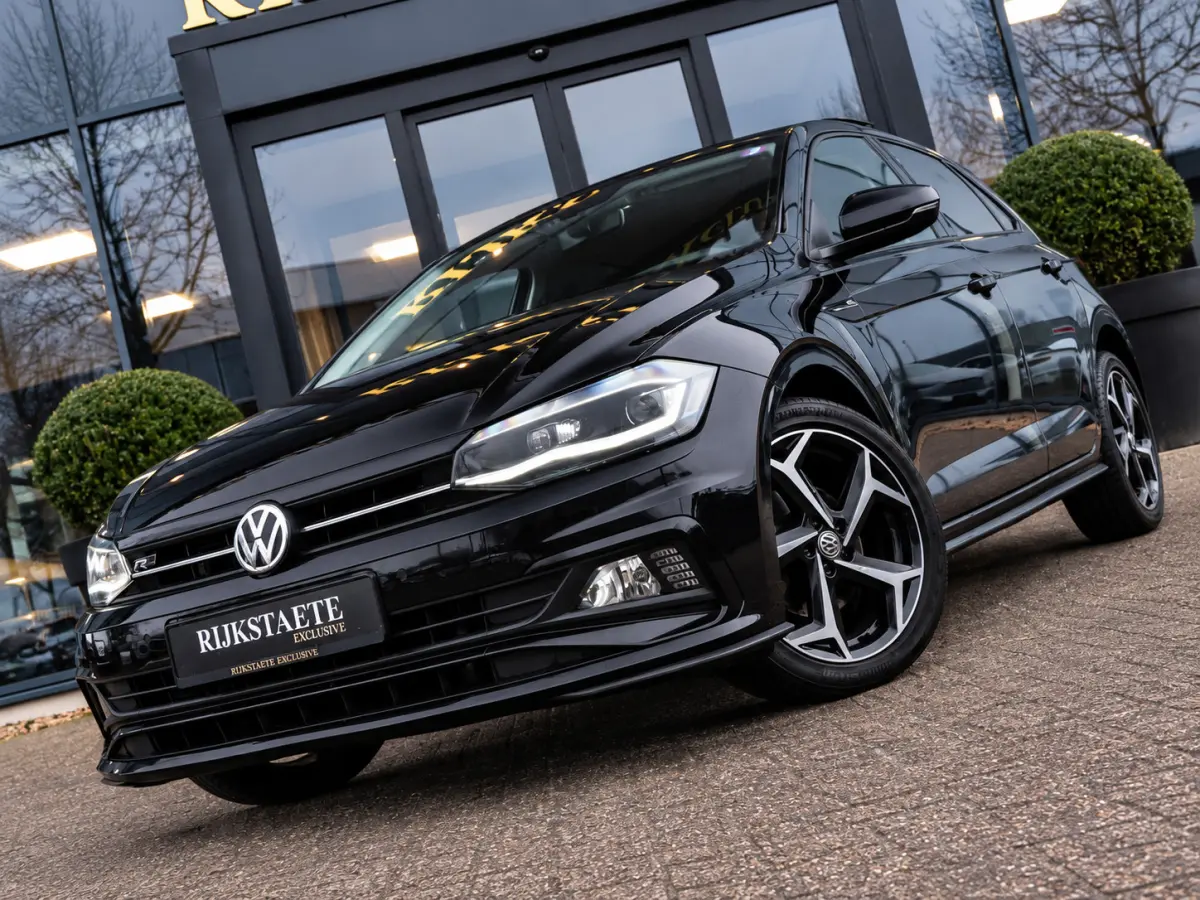 1.0 TSI R-LINE|PANO|CARPLAY|17''|ACC|LED|PDC