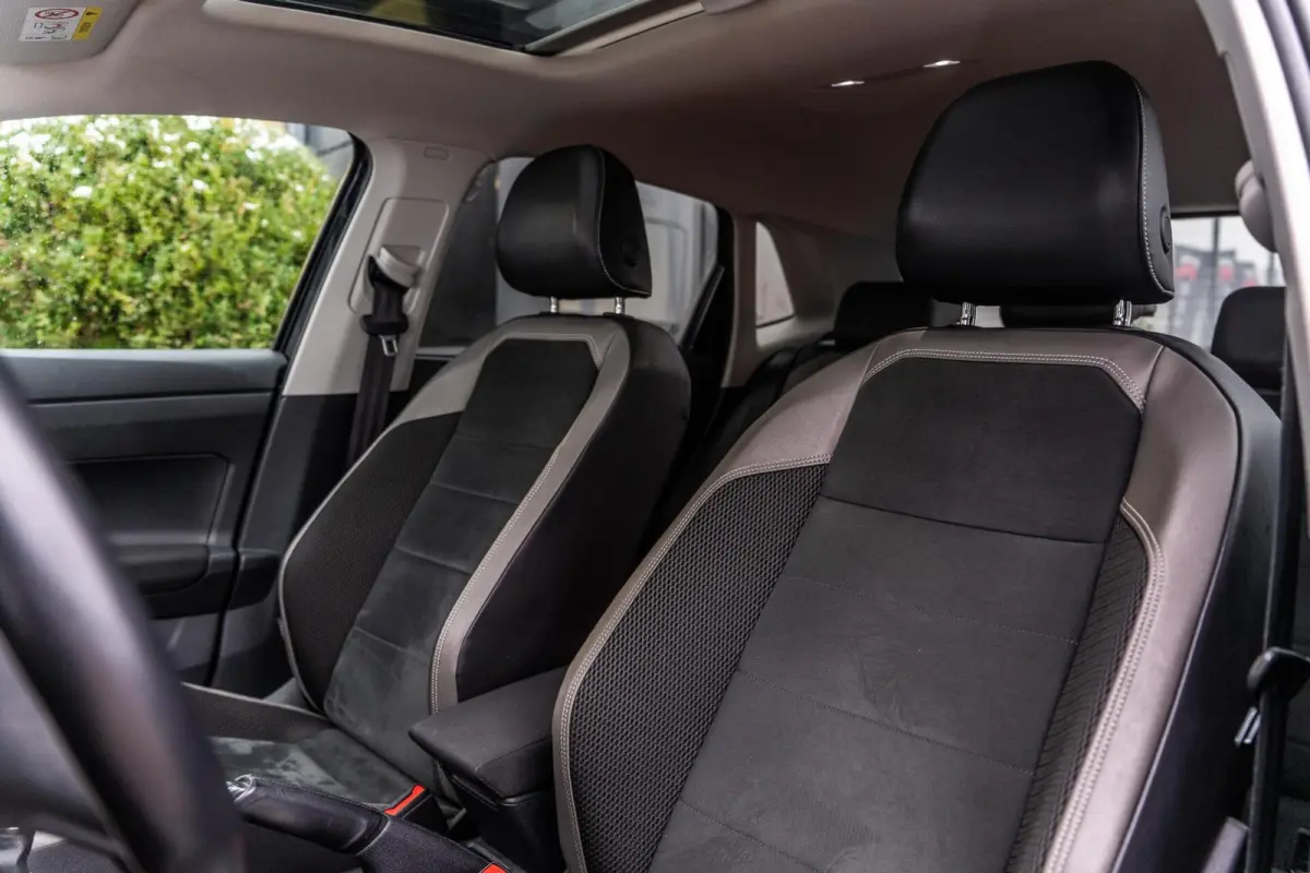 1.0 TSI R-LINE|PANO|CARPLAY|17''|ACC|LED|PDC