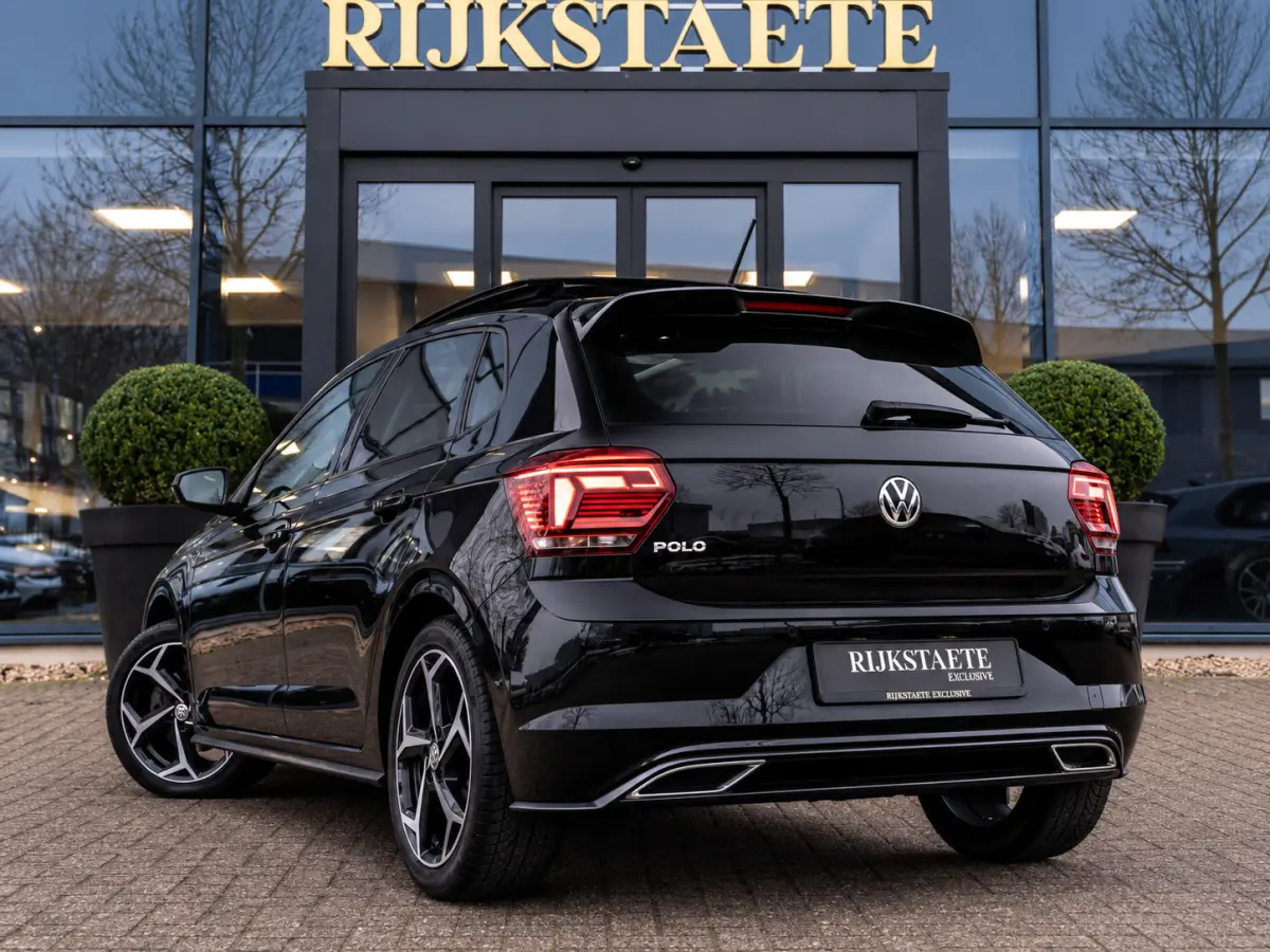 1.0 TSI R-LINE|PANO|CARPLAY|17''|ACC|LED|PDC