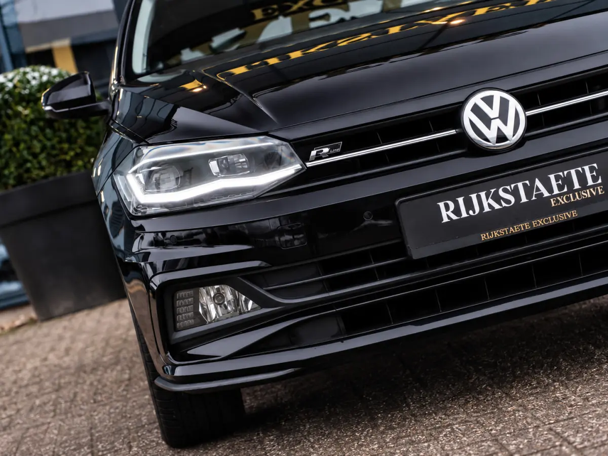 1.0 TSI R-LINE|PANO|CARPLAY|17''|ACC|LED|PDC