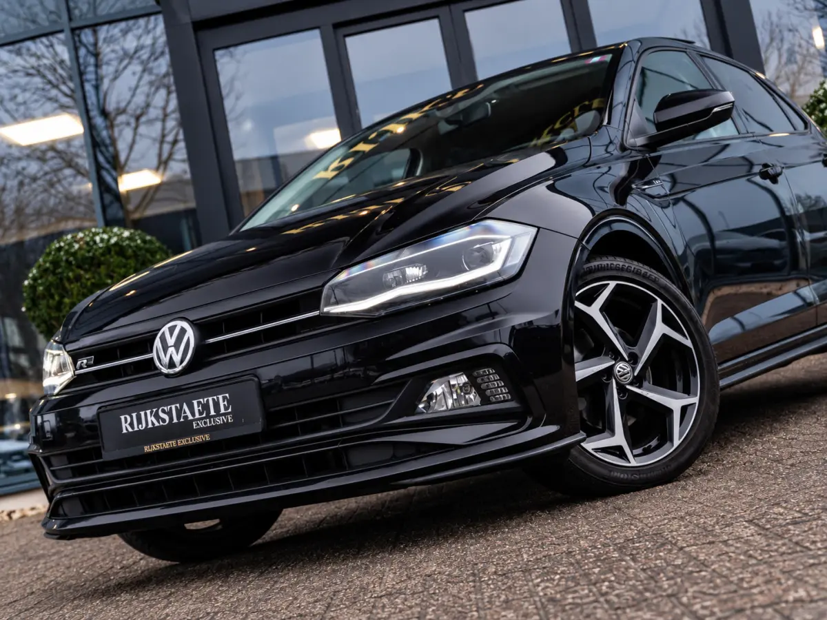 1.0 TSI R-LINE|PANO|CARPLAY|17''|ACC|LED|PDC