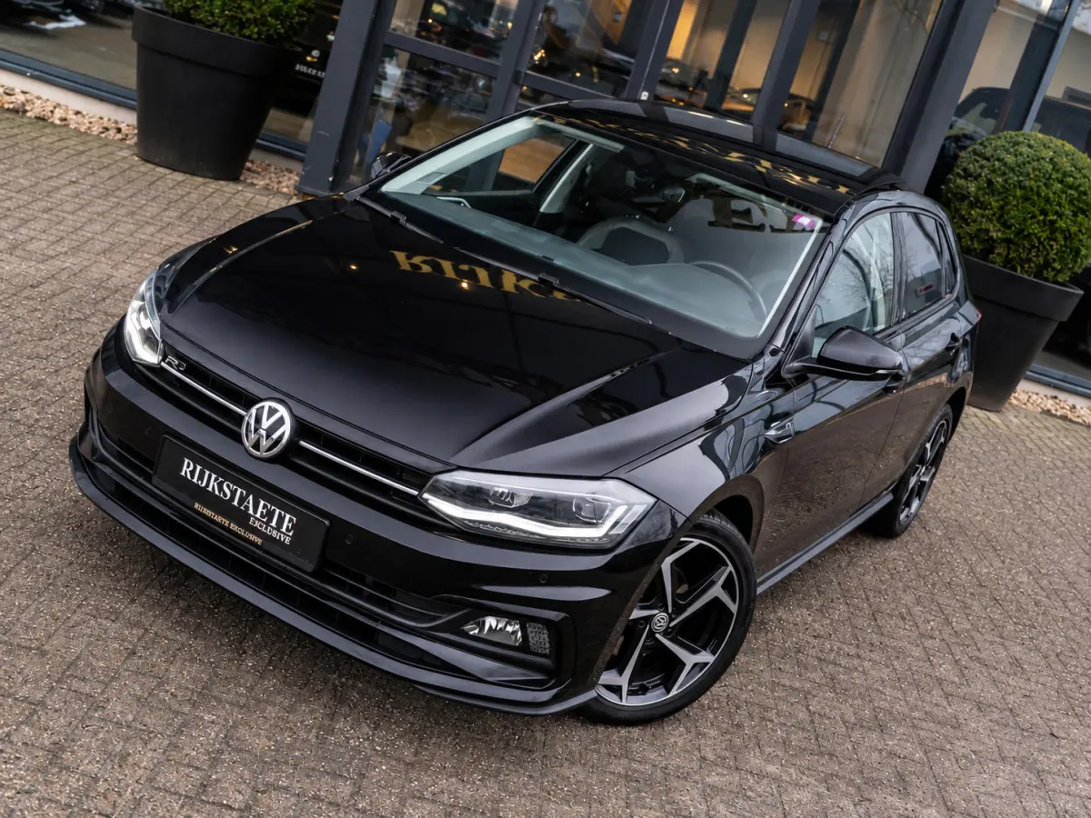 1.0 TSI R-LINE|PANO|CARPLAY|17''|ACC|LED|PDC