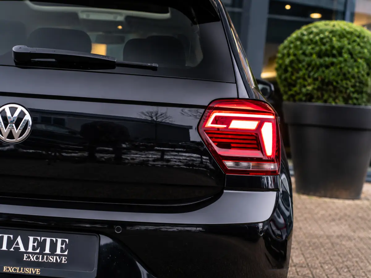 1.0 TSI R-LINE|PANO|CARPLAY|17''|ACC|LED|PDC