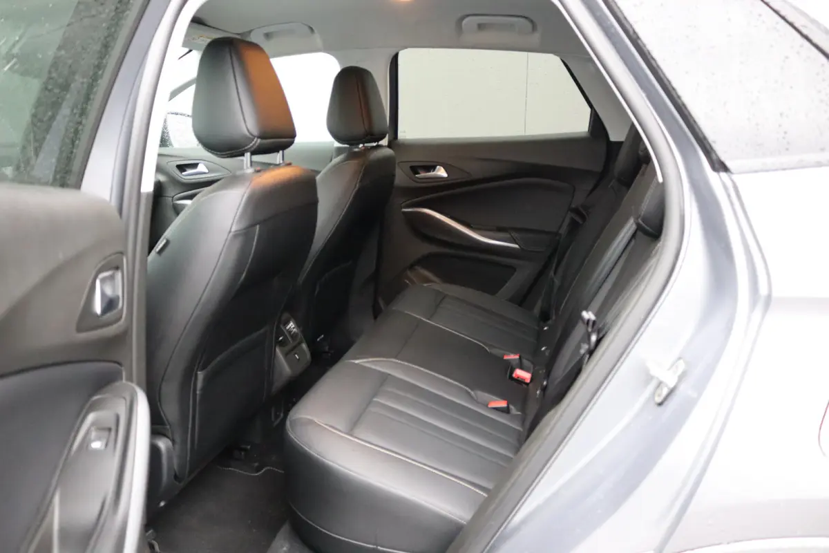 1.6T. Plug in Hybrid/PHEV 4x4 300PK Elegance Leder-pack/Elegance-pack