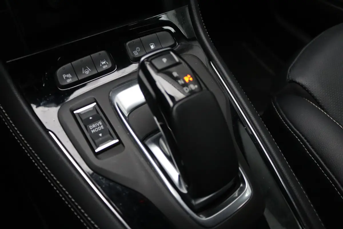 1.6T. Plug in Hybrid/PHEV 4x4 300PK Elegance Leder-pack/Elegance-pack