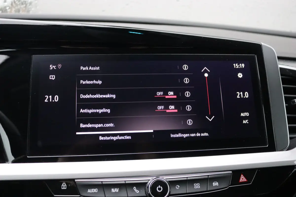 1.6T. Plug in Hybrid/PHEV 4x4 300PK Elegance Leder-pack/Elegance-pack