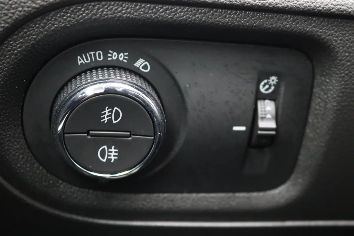1.6T. Plug in Hybrid/PHEV 4x4 300PK Elegance Leder-pack/Elegance-pack