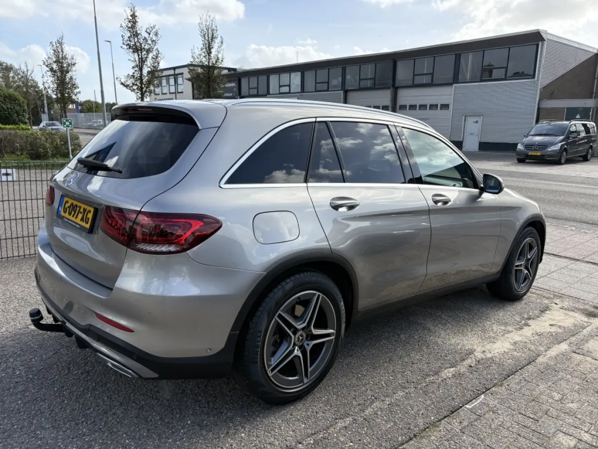 200 Premium AMG-line