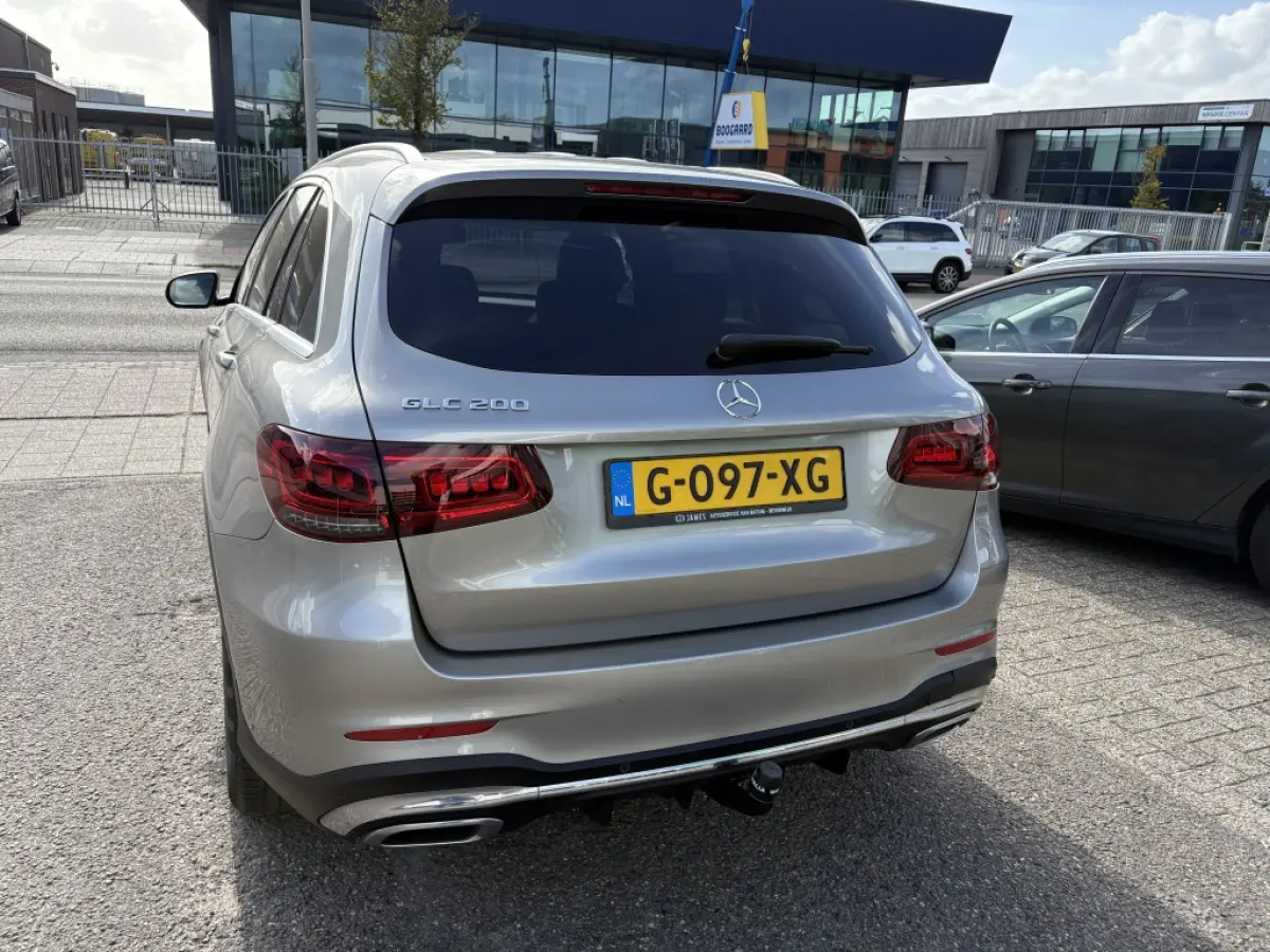 200 Premium AMG-line