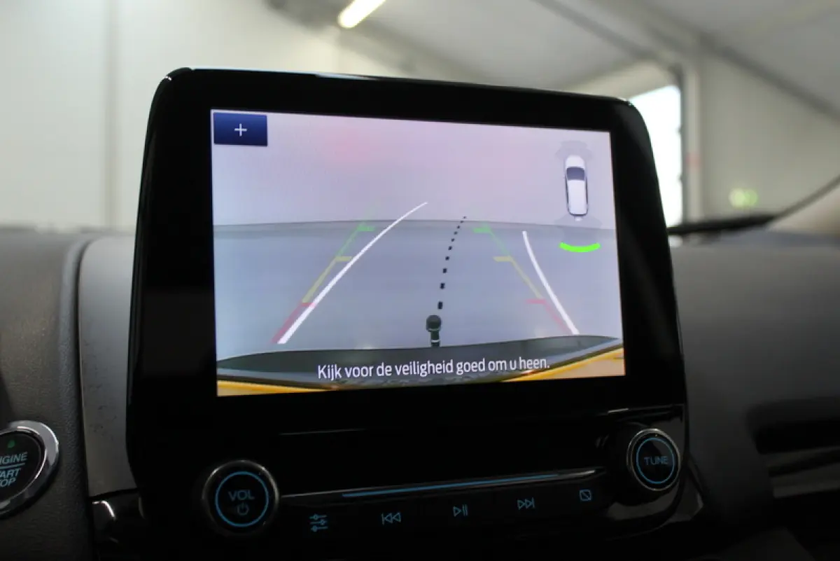 1.0 EcoBoost Titanium 126PK, RIJKLAAR!! | TREKHAAK | CARPLAY | DEELS LEER