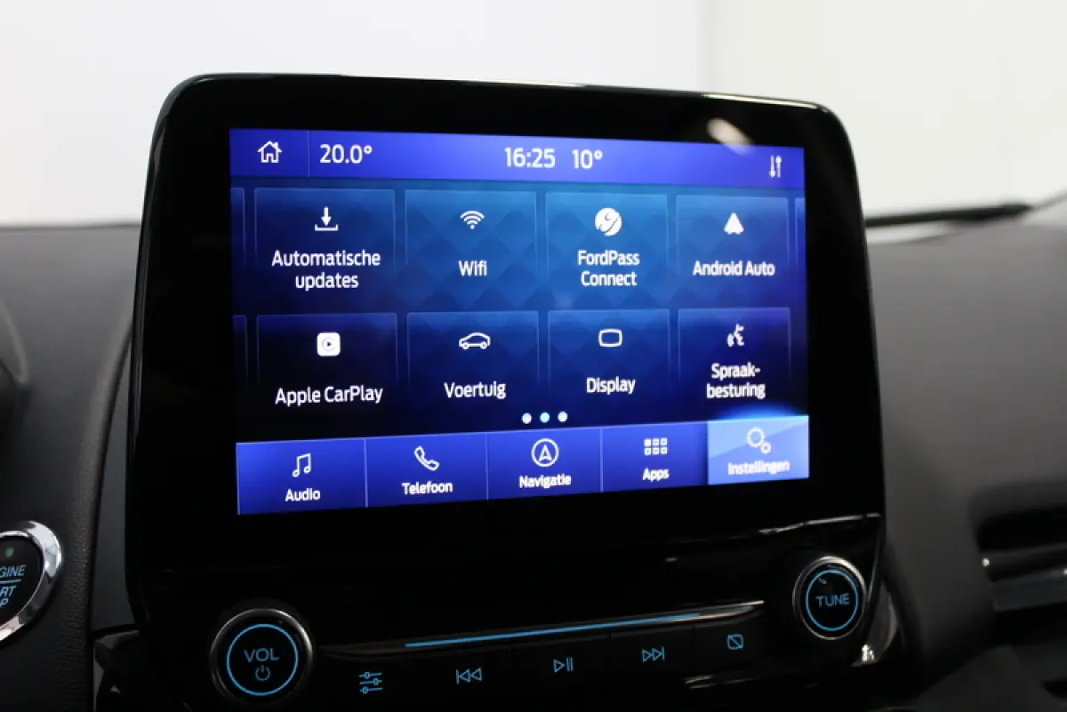 1.0 EcoBoost Titanium 126PK, RIJKLAAR!! | TREKHAAK | CARPLAY | DEELS LEER