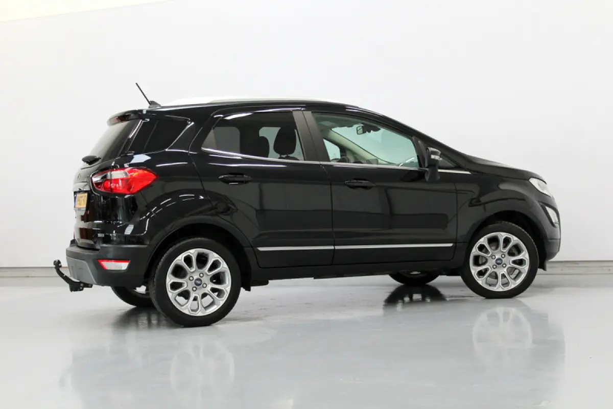 1.0 EcoBoost Titanium 126PK, RIJKLAAR!! | TREKHAAK | CARPLAY | DEELS LEER