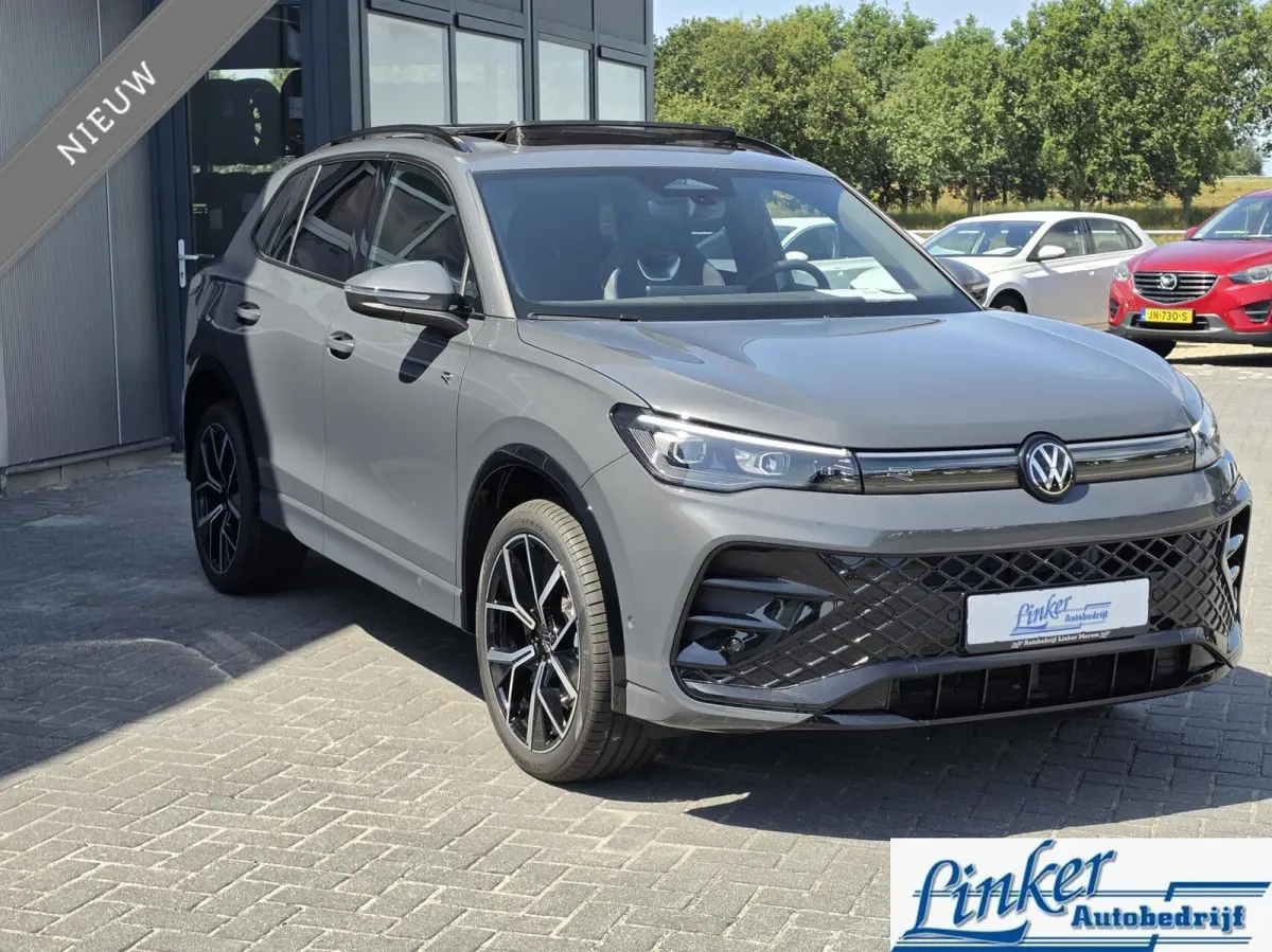 1.5 NIEUW! eHybrid R-Line 272PK PANO/TREKHAAK/DIRECT INZETBAAR