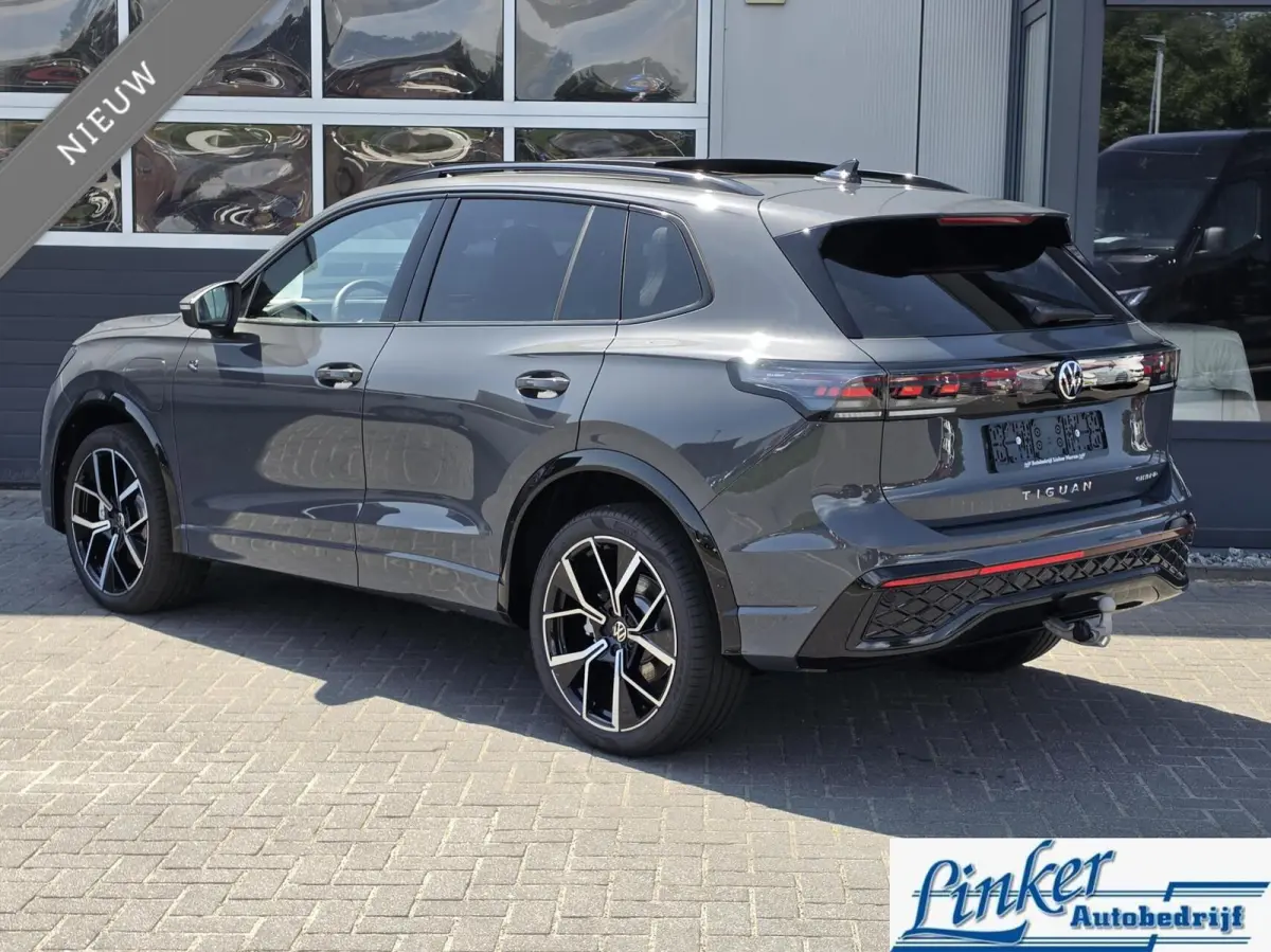 1.5 NIEUW! eHybrid R-Line 272PK PANO/TREKHAAK/DIRECT INZETBAAR