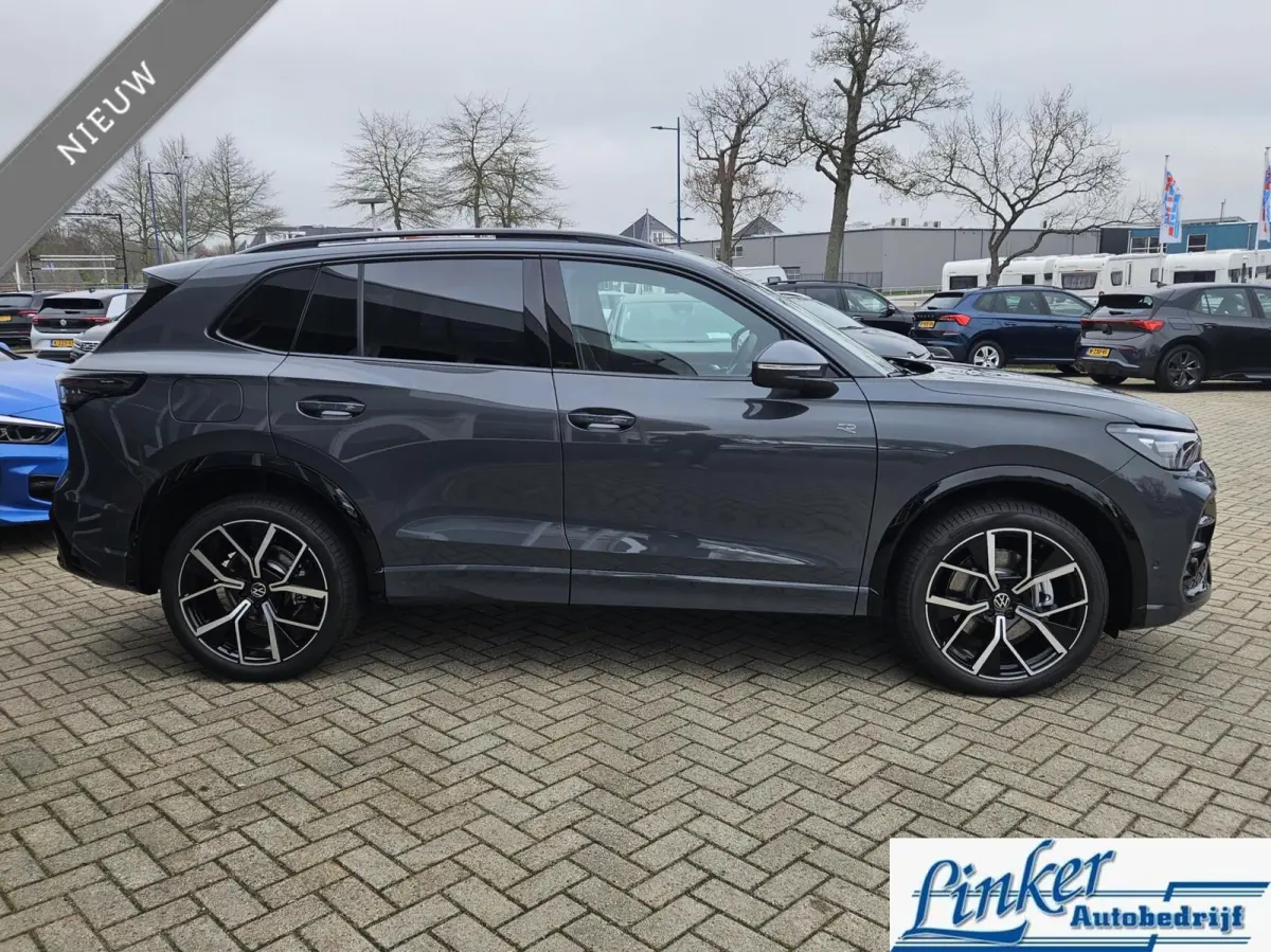 1.5 NIEUW! eHybrid R-Line 272PK PANO/TREKHAAK/DIRECT INZETBAAR