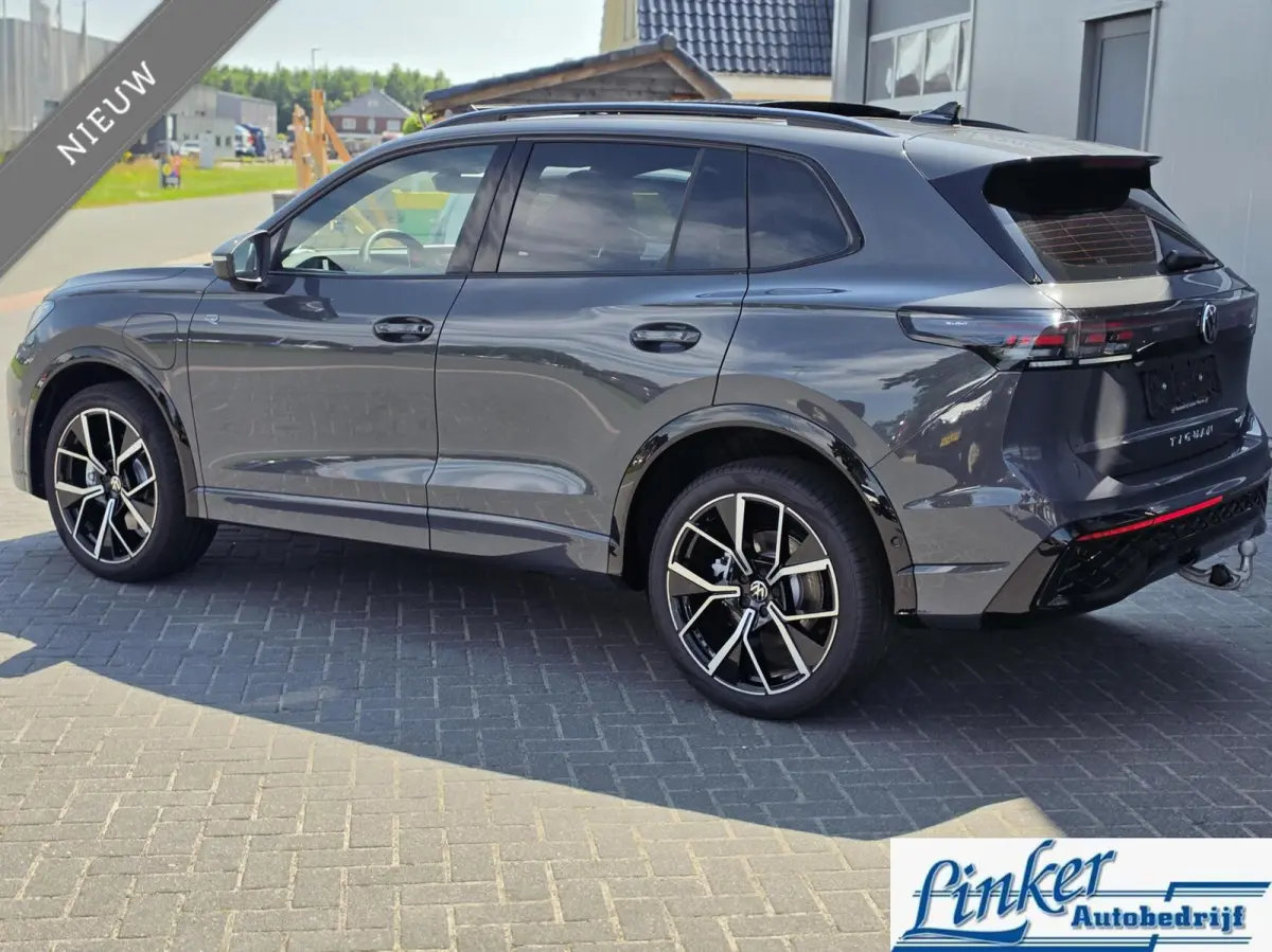 1.5 NIEUW! eHybrid R-Line 272PK PANO/TREKHAAK/DIRECT INZETBAAR