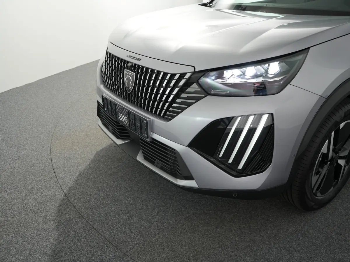 GT | Advanced Active Safety Brake met camera en radar | Climate Control | Elektrisch verstelbare en verwarmbare buitenspiegels