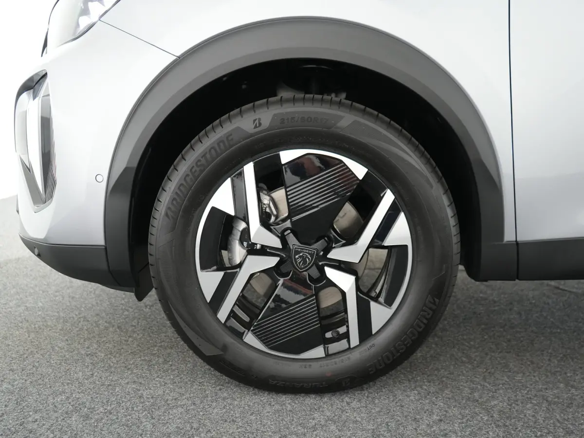 GT | Advanced Active Safety Brake met camera en radar | Climate Control | Elektrisch verstelbare en verwarmbare buitenspiegels