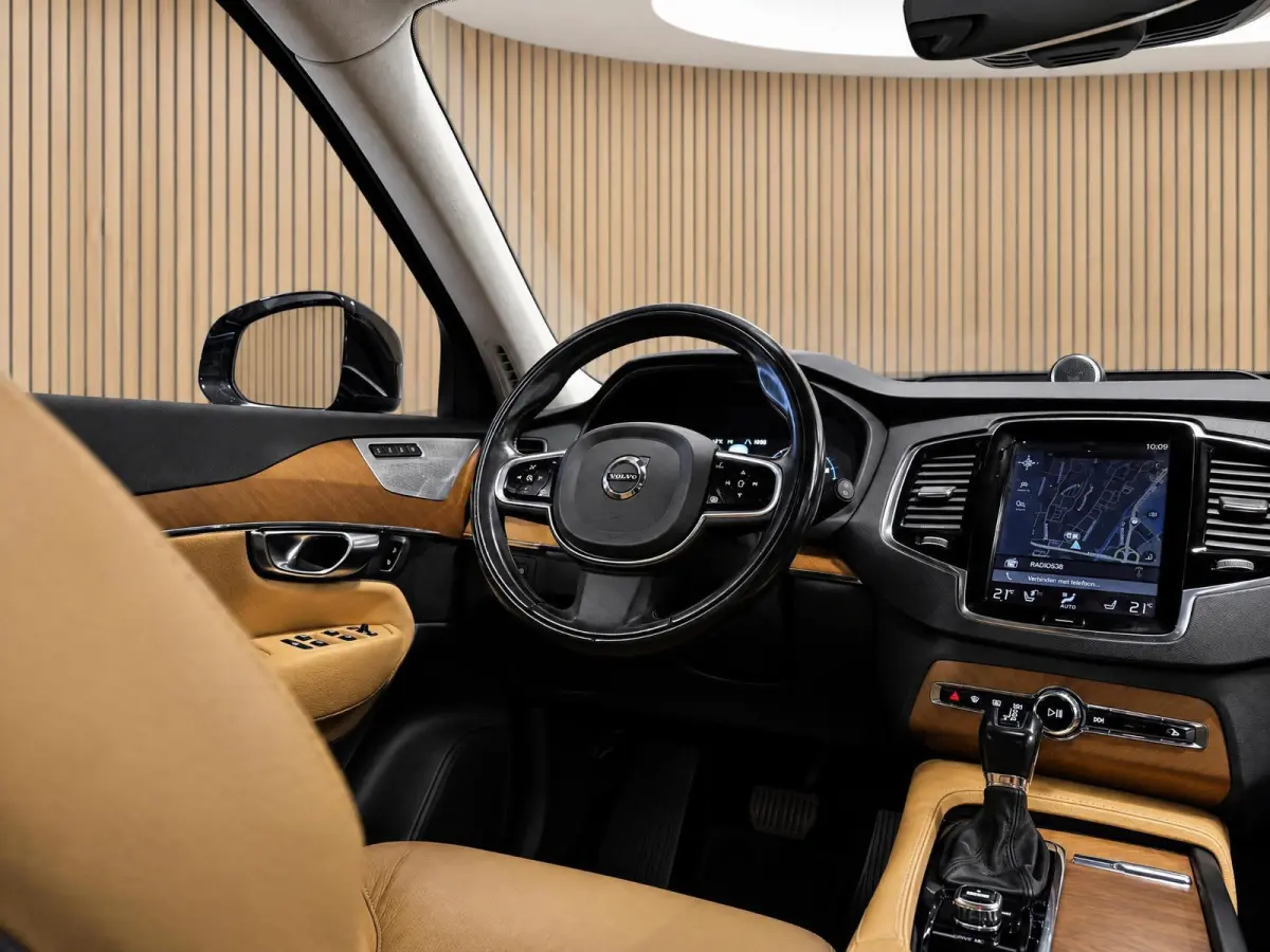 2.0 T8 Recharge AWD R-Design 7p. |Pano |Head-Up |H&K |360° |Stoelverkoel. |Massage