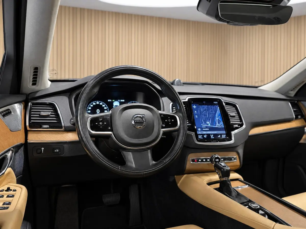 2.0 T8 Recharge AWD R-Design 7p. |Pano |Head-Up |H&K |360° |Stoelverkoel. |Massage