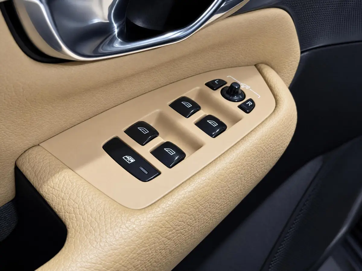 2.0 T8 Recharge AWD R-Design 7p. |Pano |Head-Up |H&K |360° |Stoelverkoel. |Massage