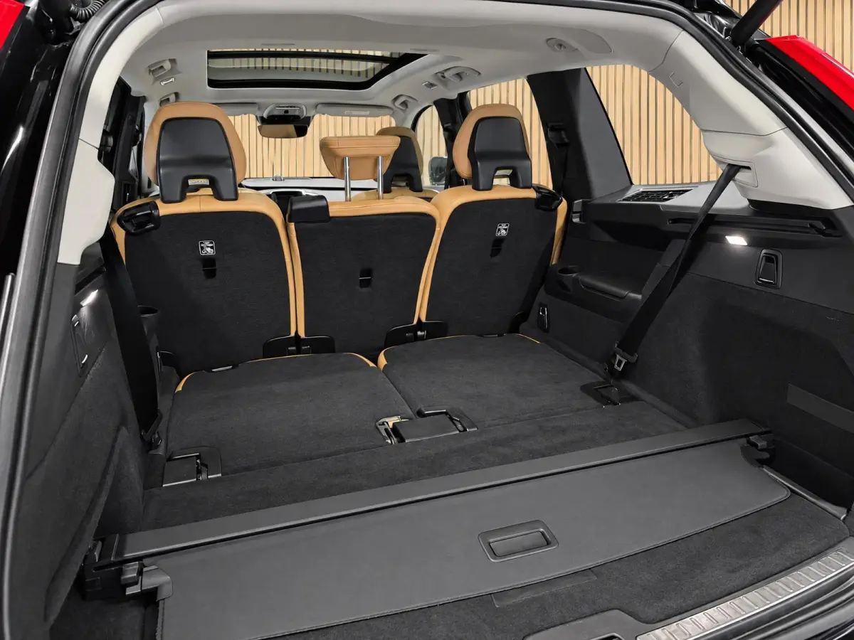 2.0 T8 Recharge AWD R-Design 7p. |Pano |Head-Up |H&K |360° |Stoelverkoel. |Massage