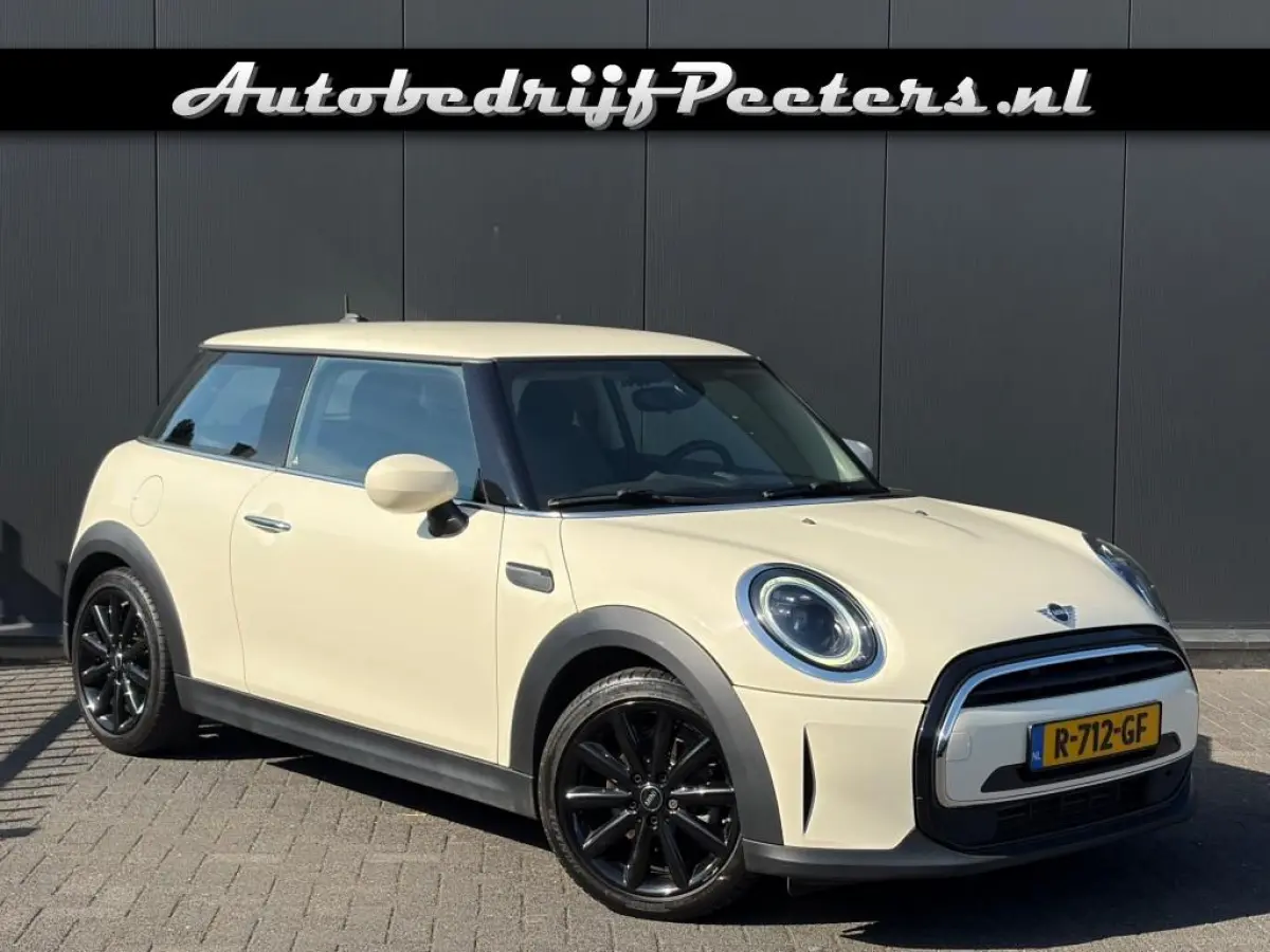 1.5 Aut. 1e eig. Sportstoelen Navi LED Sfeerlicht Carplay NL-auto