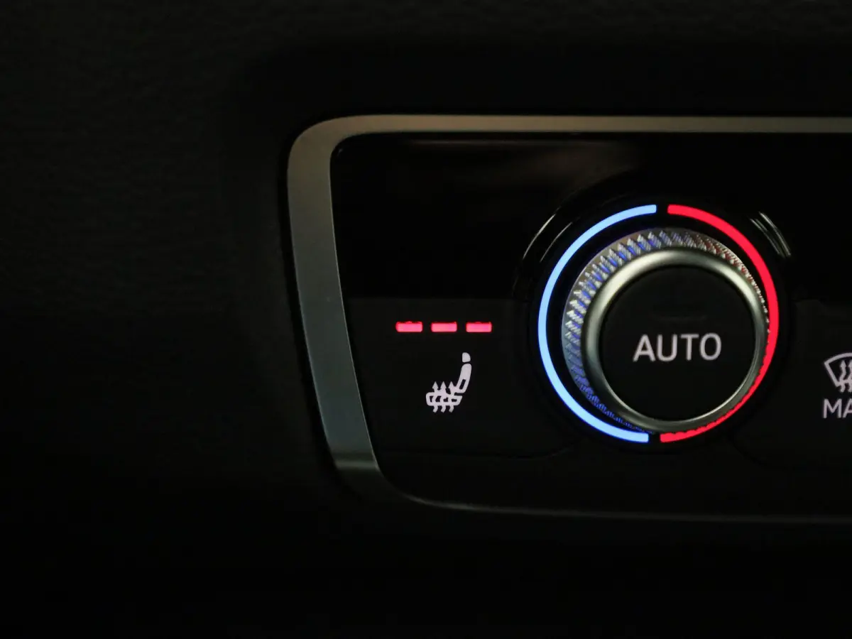 35 TFSI Pro Line Business | Automaat | Navigatie | Leder | Stoelverwarming | Achteruitrijcamera | Climate Control | Cruise Control | Parkeersensoren | Lichtmetalen Velgen |