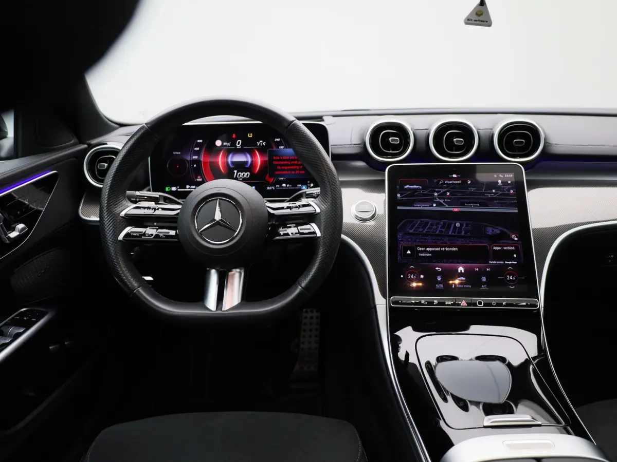 300 e AMG Line | Automaat | Panoramadak | Climate Control | Navigatie | Apple Carplay / Android Auto | Memory Seats | Stoelverwarming | LED | Heads-Up Display | 360 Camera | Lichtmetalen AMG