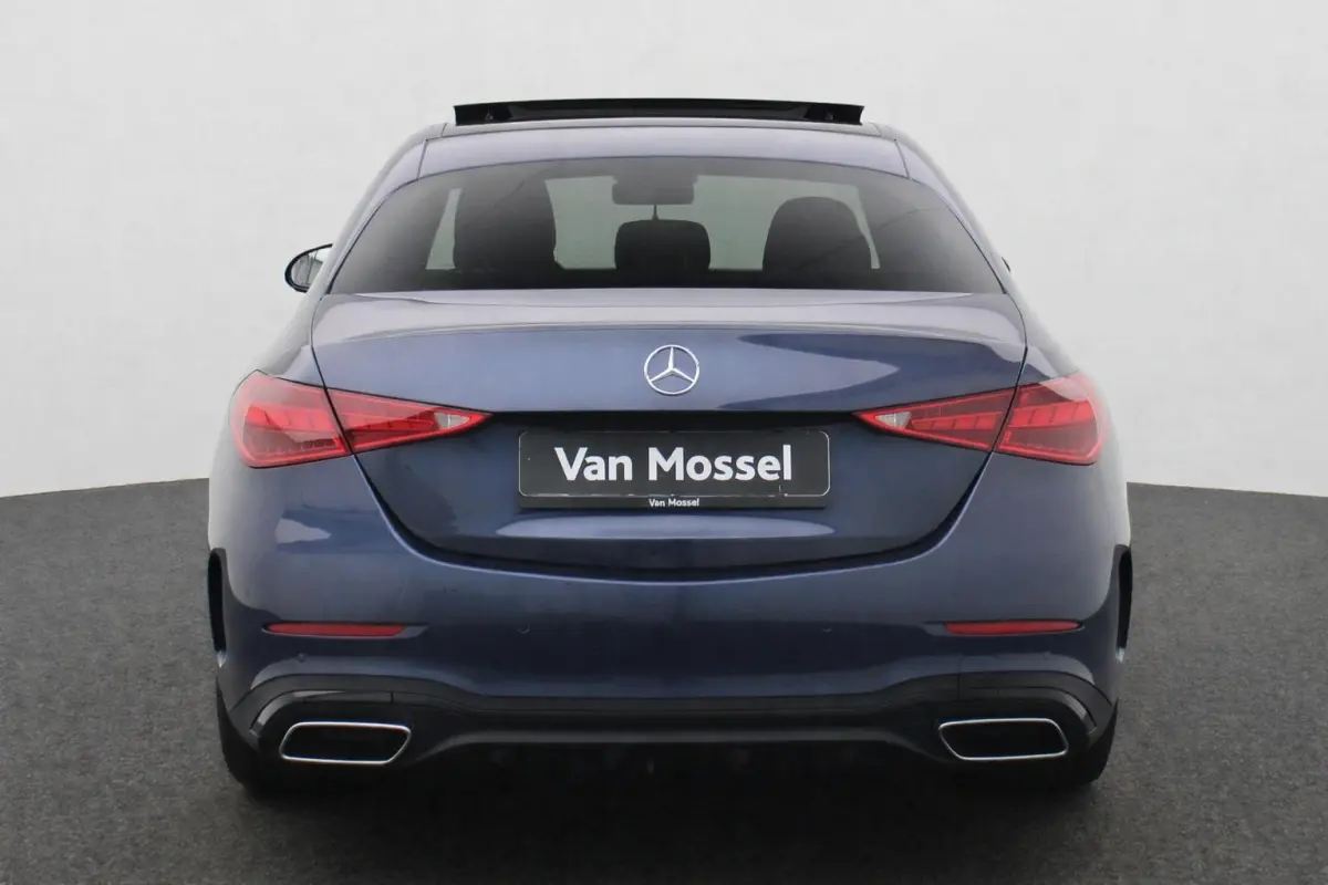 300 e AMG Line | Automaat | Panoramadak | Climate Control | Navigatie | Apple Carplay / Android Auto | Memory Seats | Stoelverwarming | LED | Heads-Up Display | 360 Camera | Lichtmetalen AMG