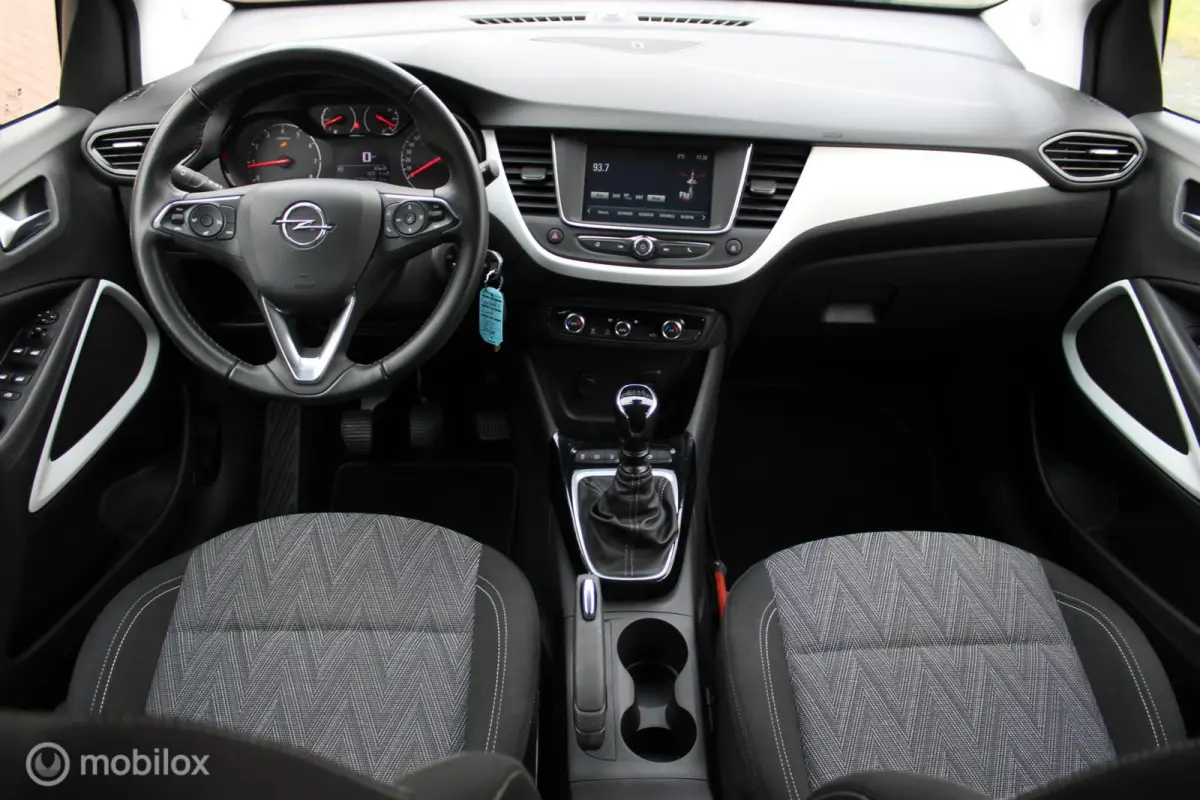 1.2 Turbo Edition 2020, Nieuwe Distributieriem, 4 Nieuwe banden, App connect, Pdc voor/achter + camera, Full Led, Cruise, Clima, 16 inch Lmv.